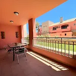 Victoria Gardens With Pool By Homing *