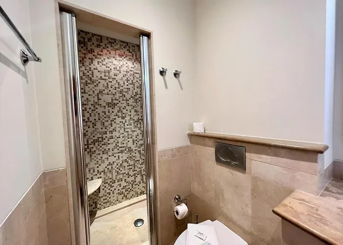 Apartment Victoria Gardens With Pool By Homing *
