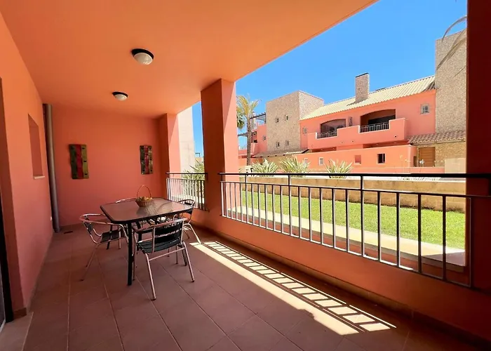 Victoria Gardens With Pool By Homing *