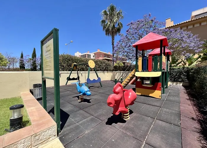 Victoria Gardens With Pool By Homing Appartement *