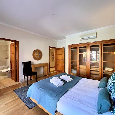 Victoria Gardens With Pool By Homing *