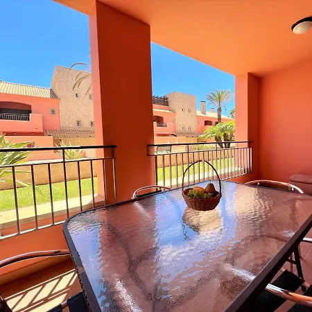 Victoria Gardens With Pool By Homing Apartamento *