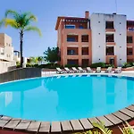 Victoria Gardens With Pool By Homing شقة