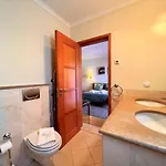 Victoria Gardens With Pool By Homing *