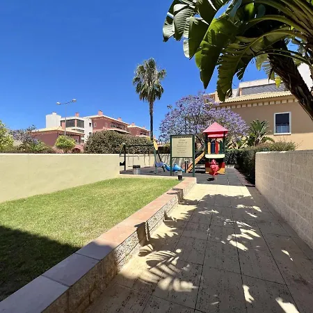 Apartmán Victoria Gardens With Pool By Homing *