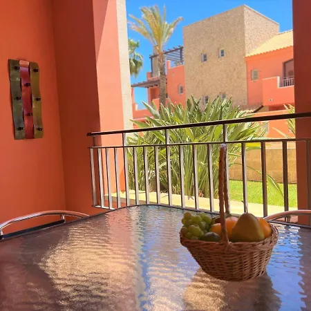 Victoria Gardens With Pool By Homing Apartmán *